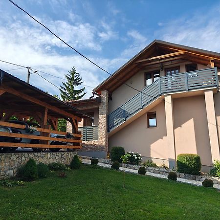 Apartment Sara Раковица Екстериор снимка