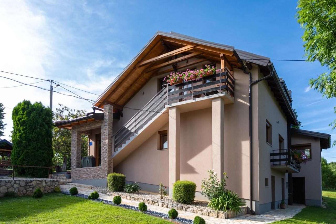 Apartment Sara Раковица Екстериор снимка